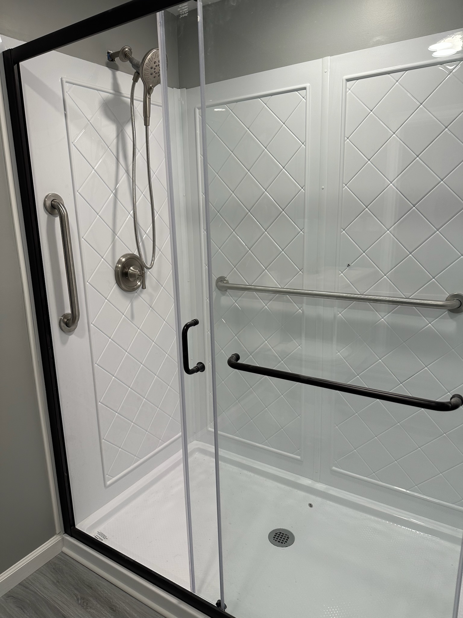 Bathroom Complete - Photo 2