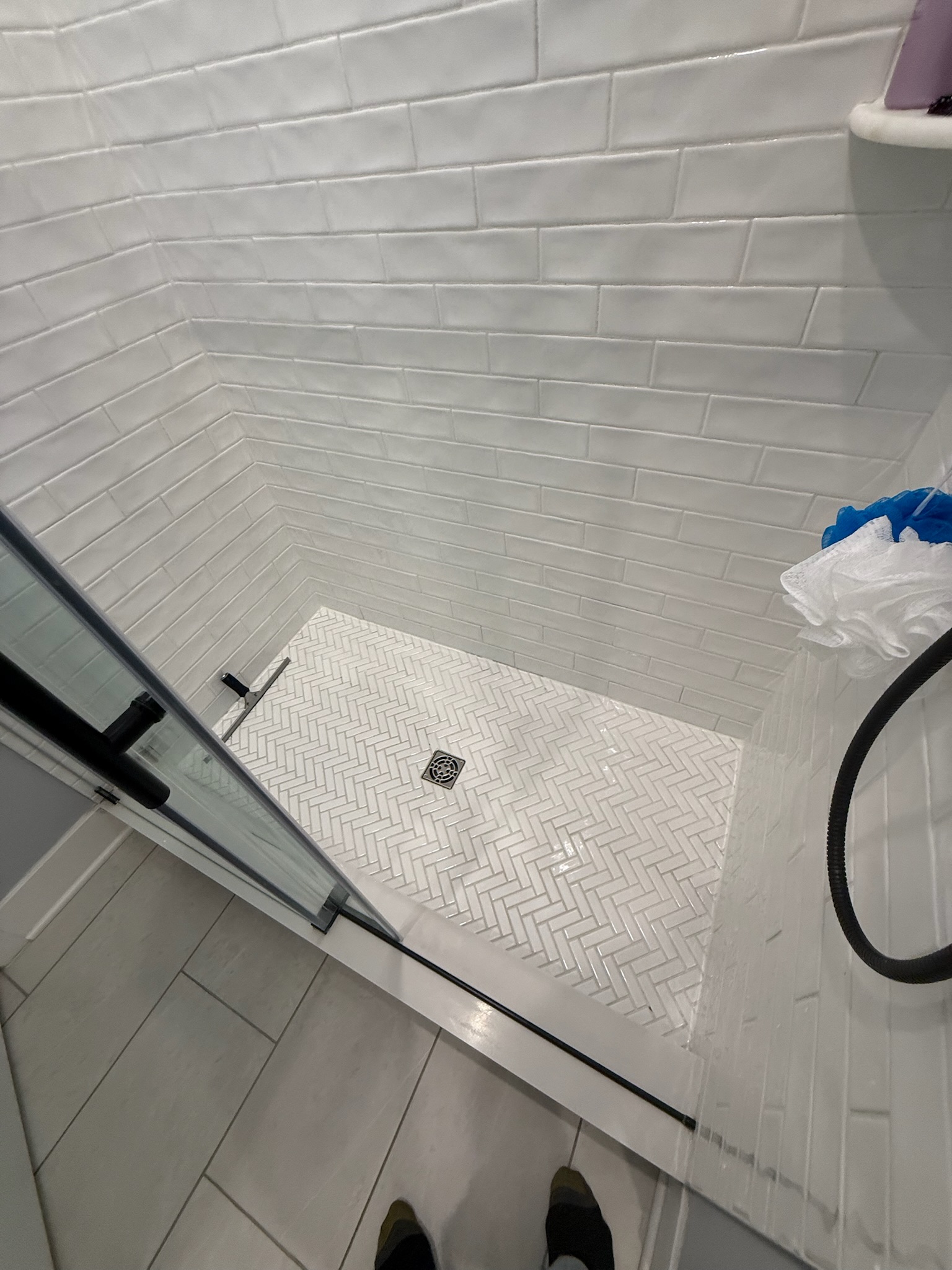 Bathroom Herringbone - Photo 3