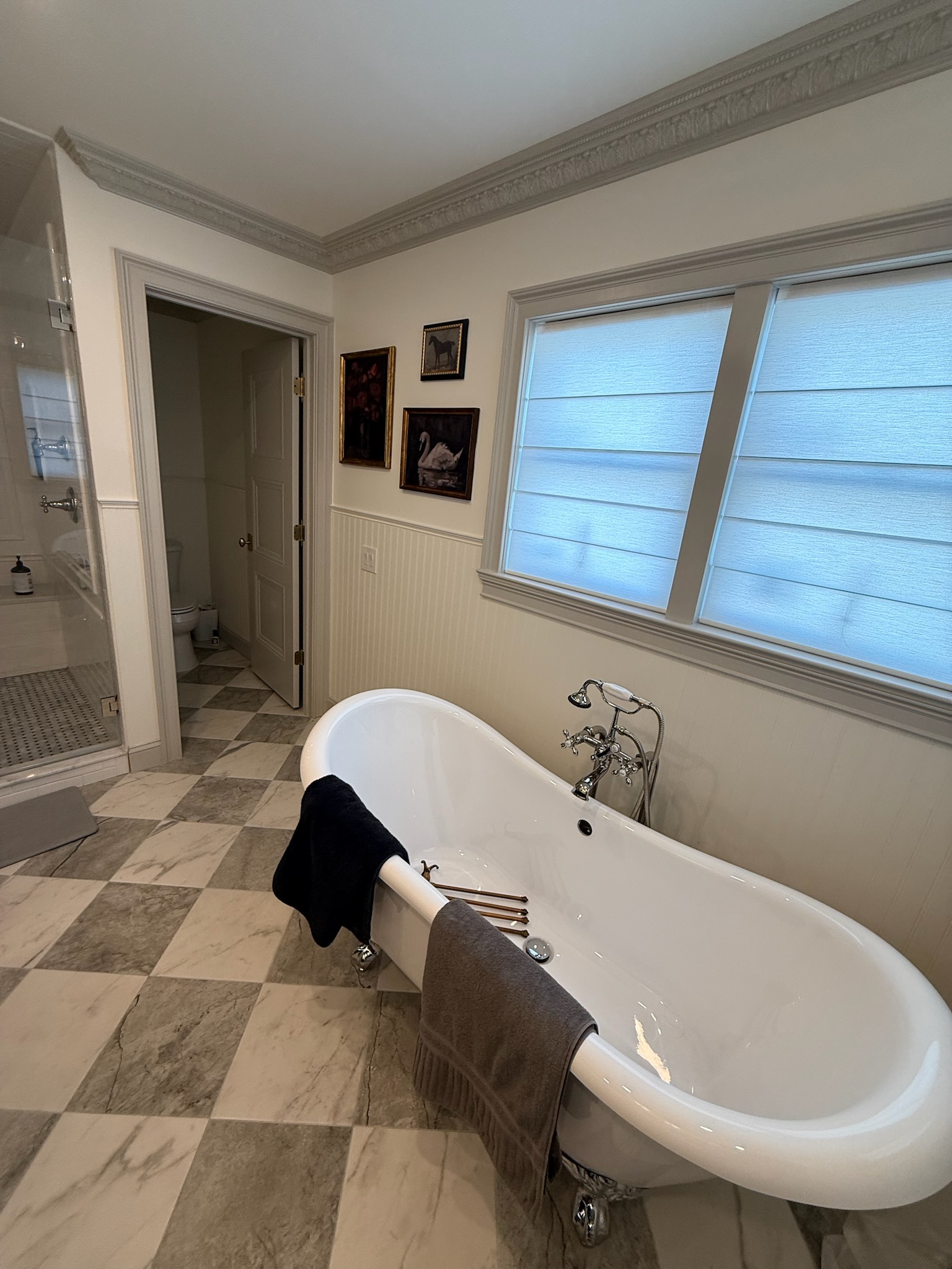 Bathroom Marble Walkin - Photo 28