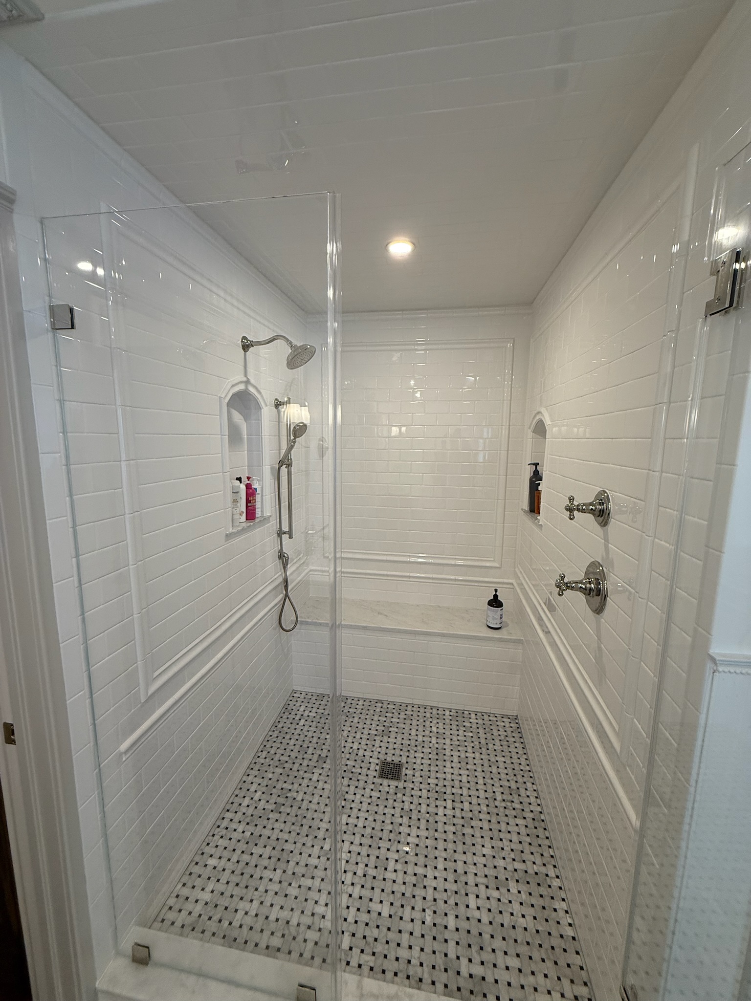 Bathroom Marble Walkin - Photo 29