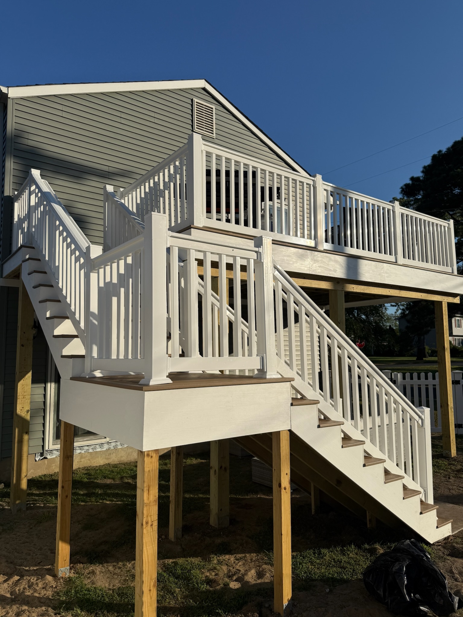 Deck Elevated Yellow - Photo 13