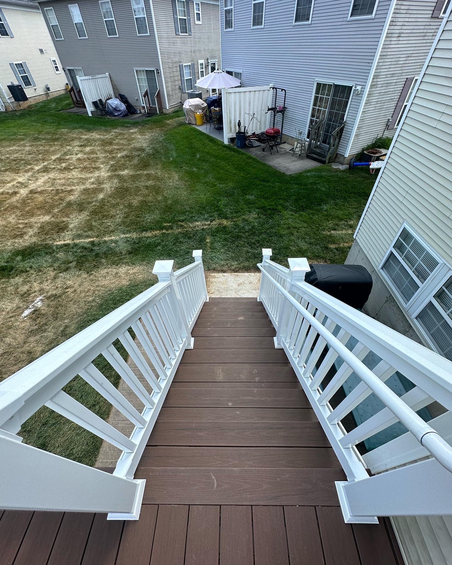 Deck Twostory Modern - Photo 2