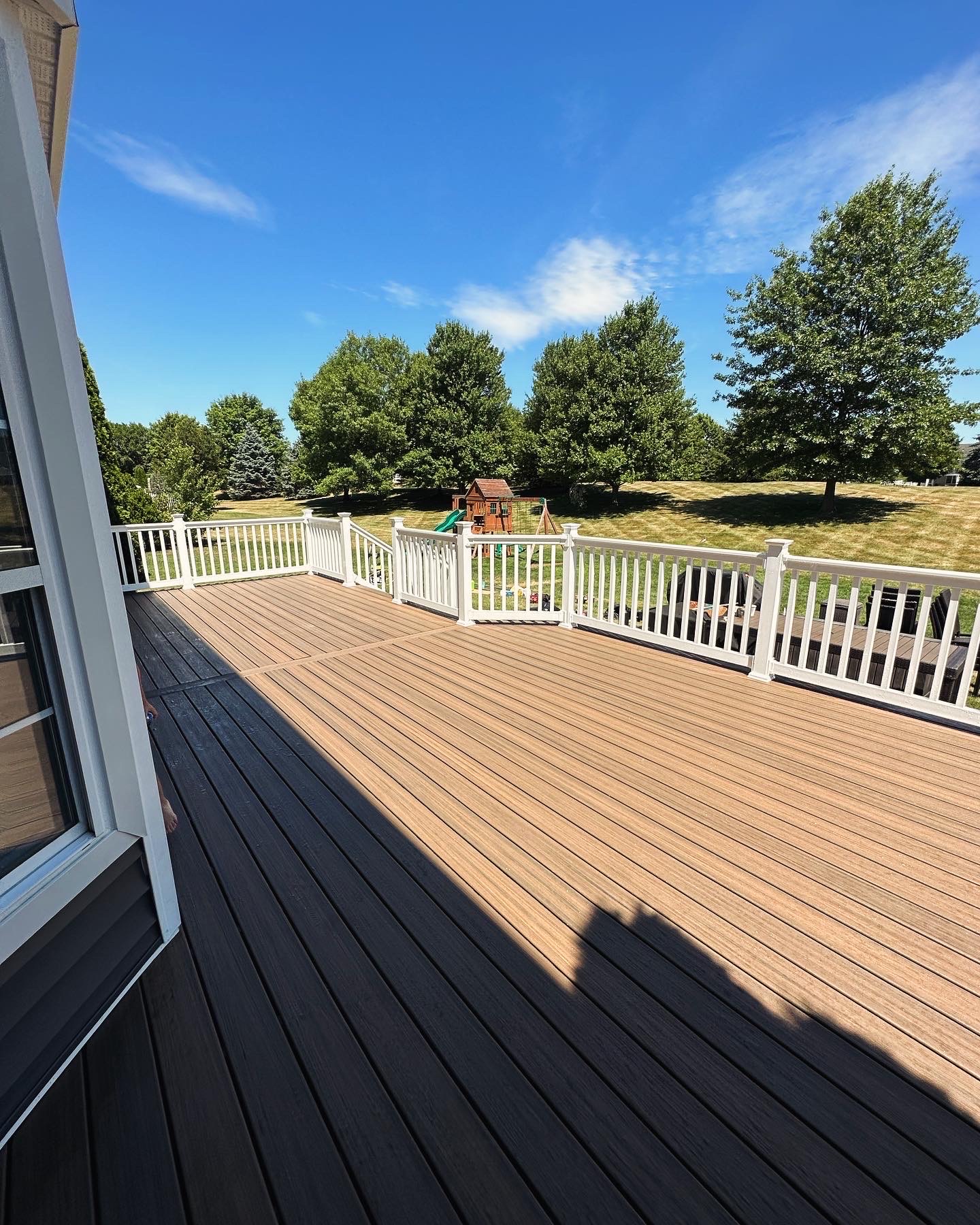 Deck Twostory Modern - Photo 3