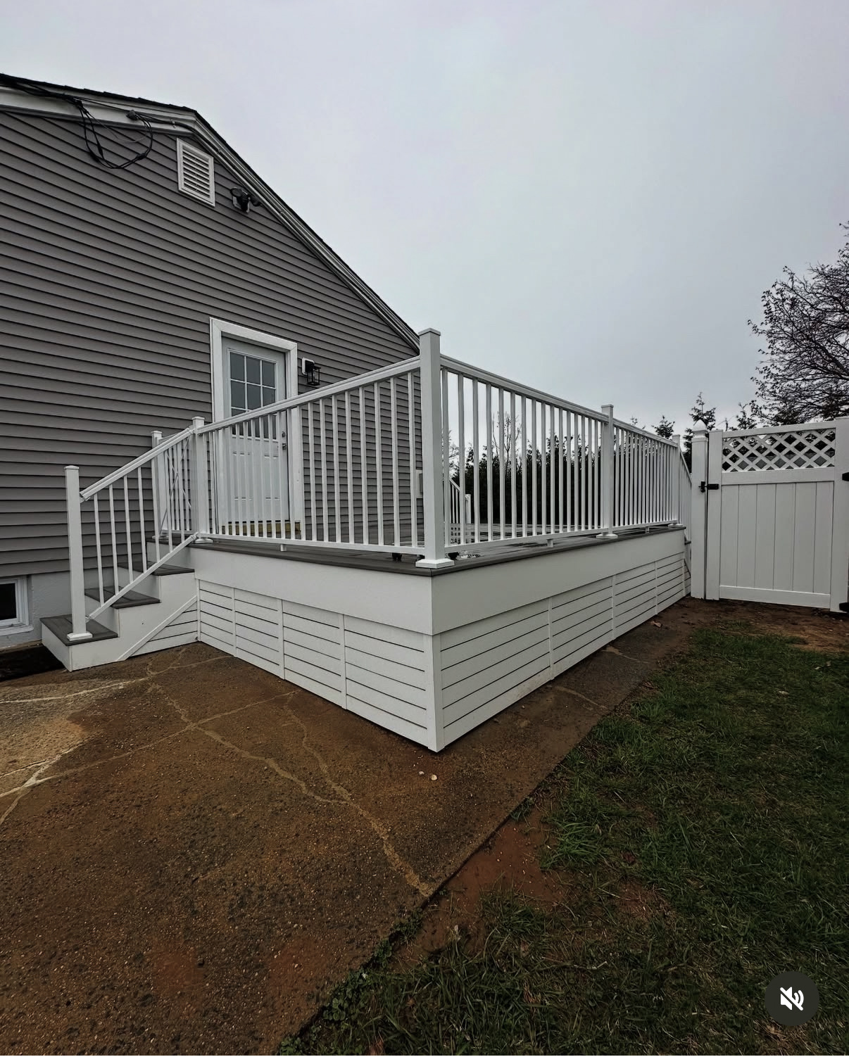 Deck Waterfront Covered