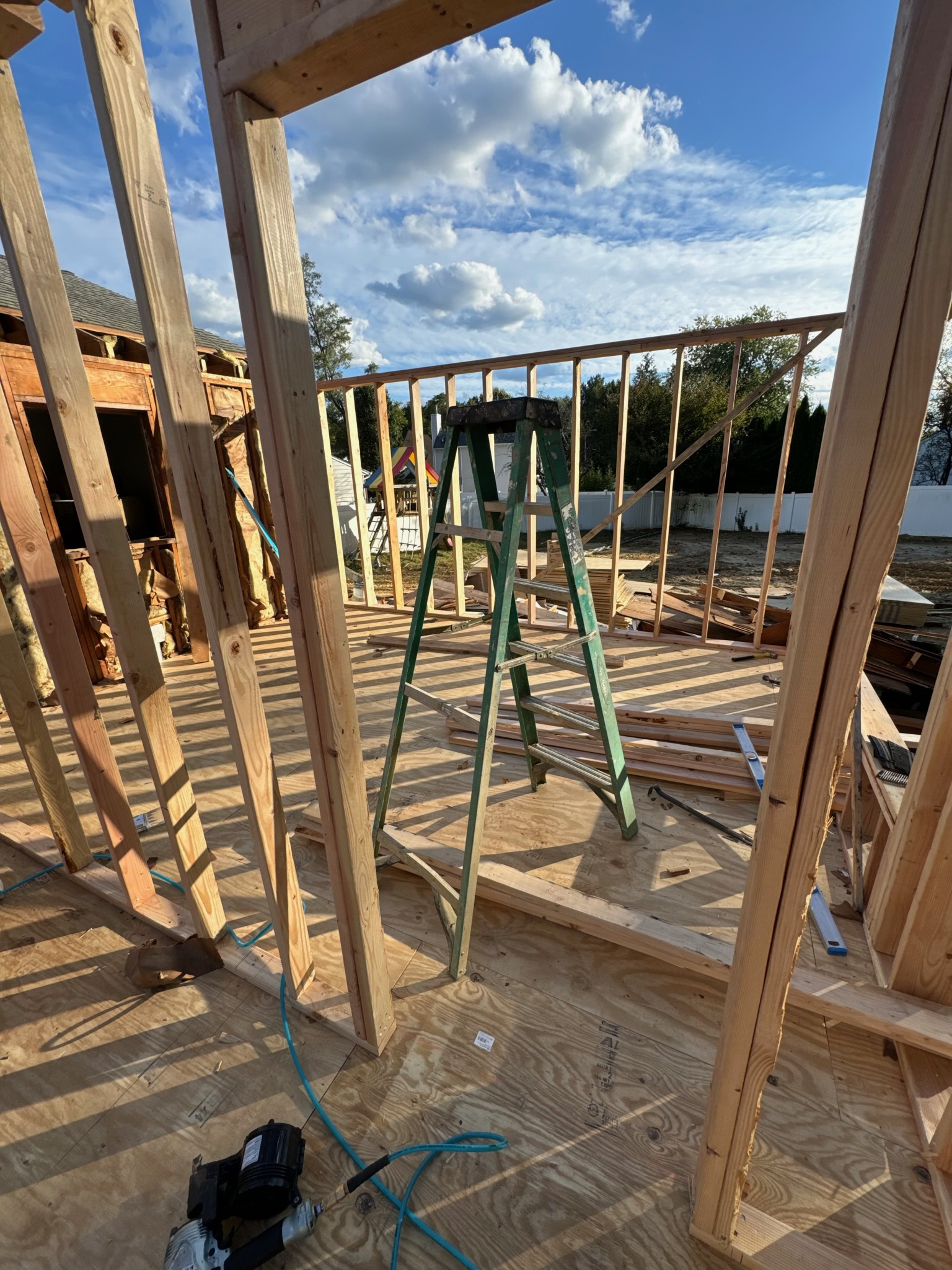 Newhome Framing - Photo 12