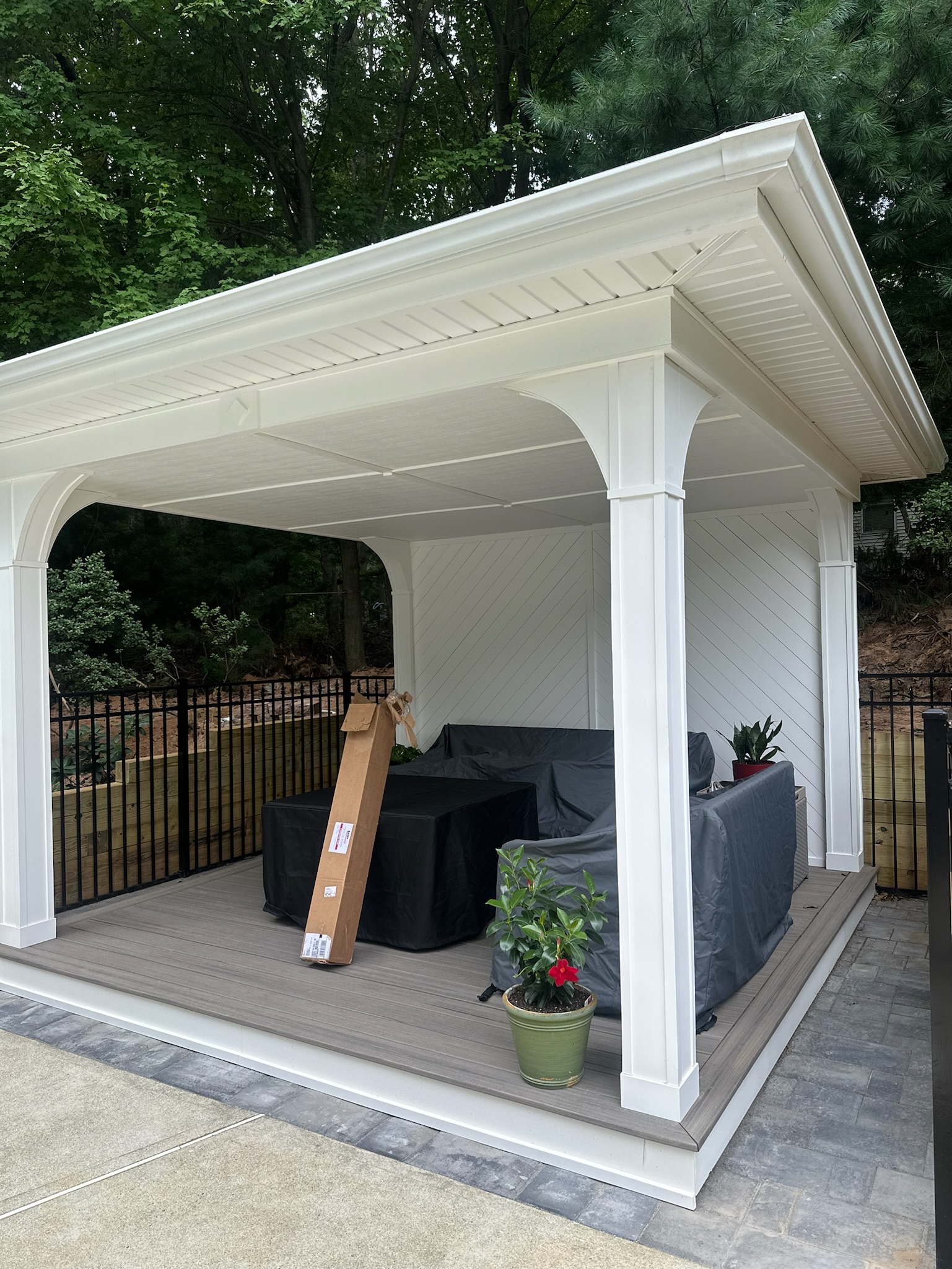 Pavilion White Backyard - Photo 2