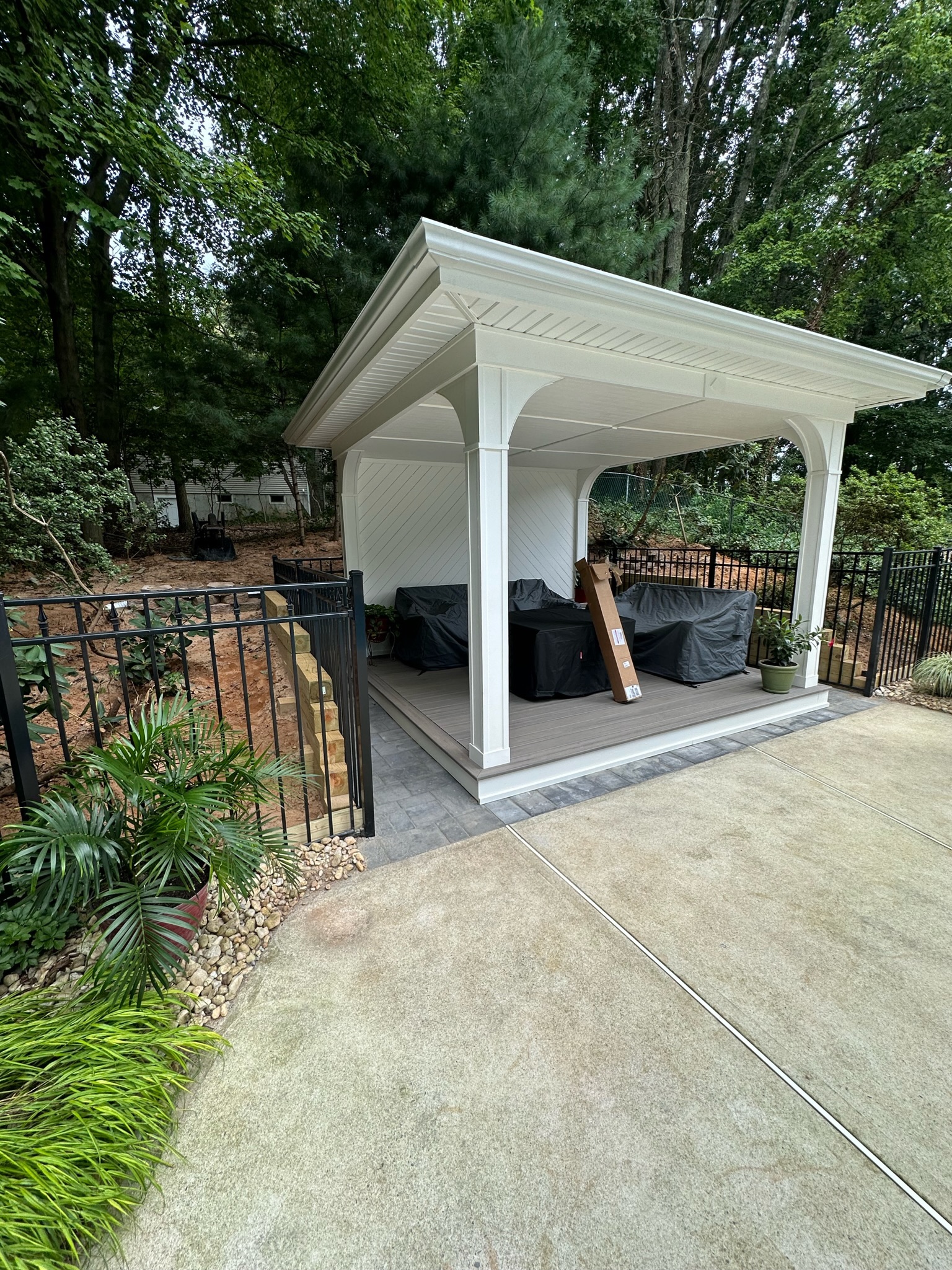 Pavilion White Backyard - Photo 4